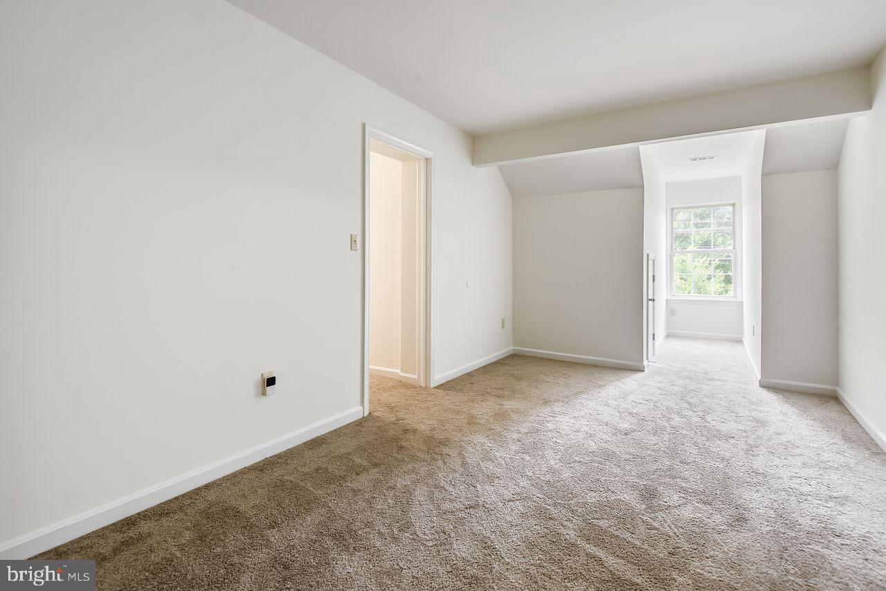 1606 Postal Road Chester, MD 21619 - Photo 4 of 21 Livingroom Unit C