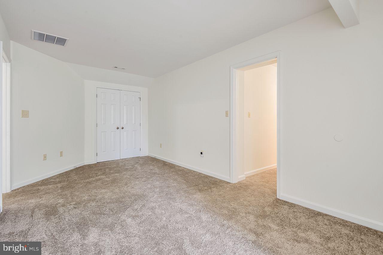 1606 Postal Road Chester, MD 21619 - Photo 5 of 21 Livingroom Unit C