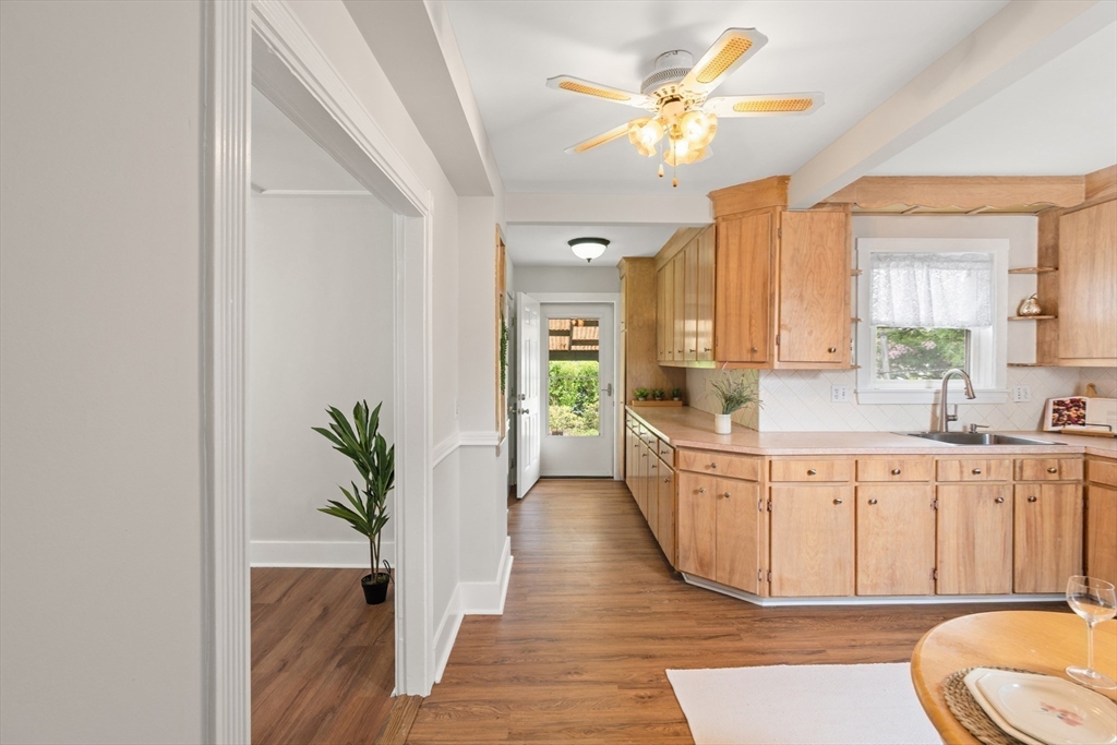 4 Rendall Place Melrose, MA 02176 - Photo 8 of 20 Gallery Image 8