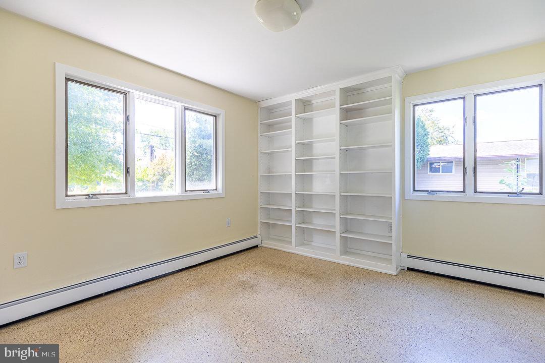 355 Roland Avenue Chambersburg, PA 17201 - Photo 27 of 37 Gallery Image 27