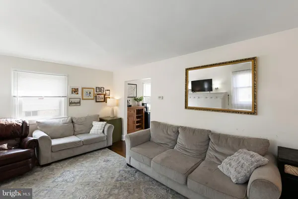 $2,100 | 12 West 5th Street, Front Royal, VA 22630