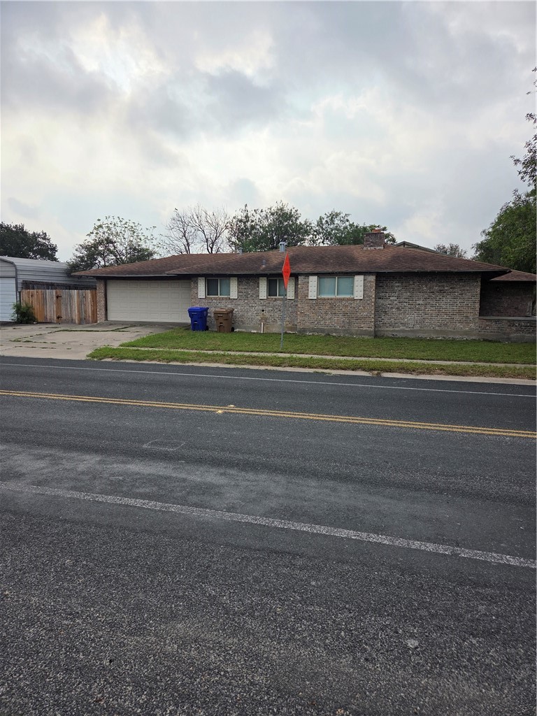 4402 Sutton Lane Corpus Christi, TX 78411 - Photo 3 of 19