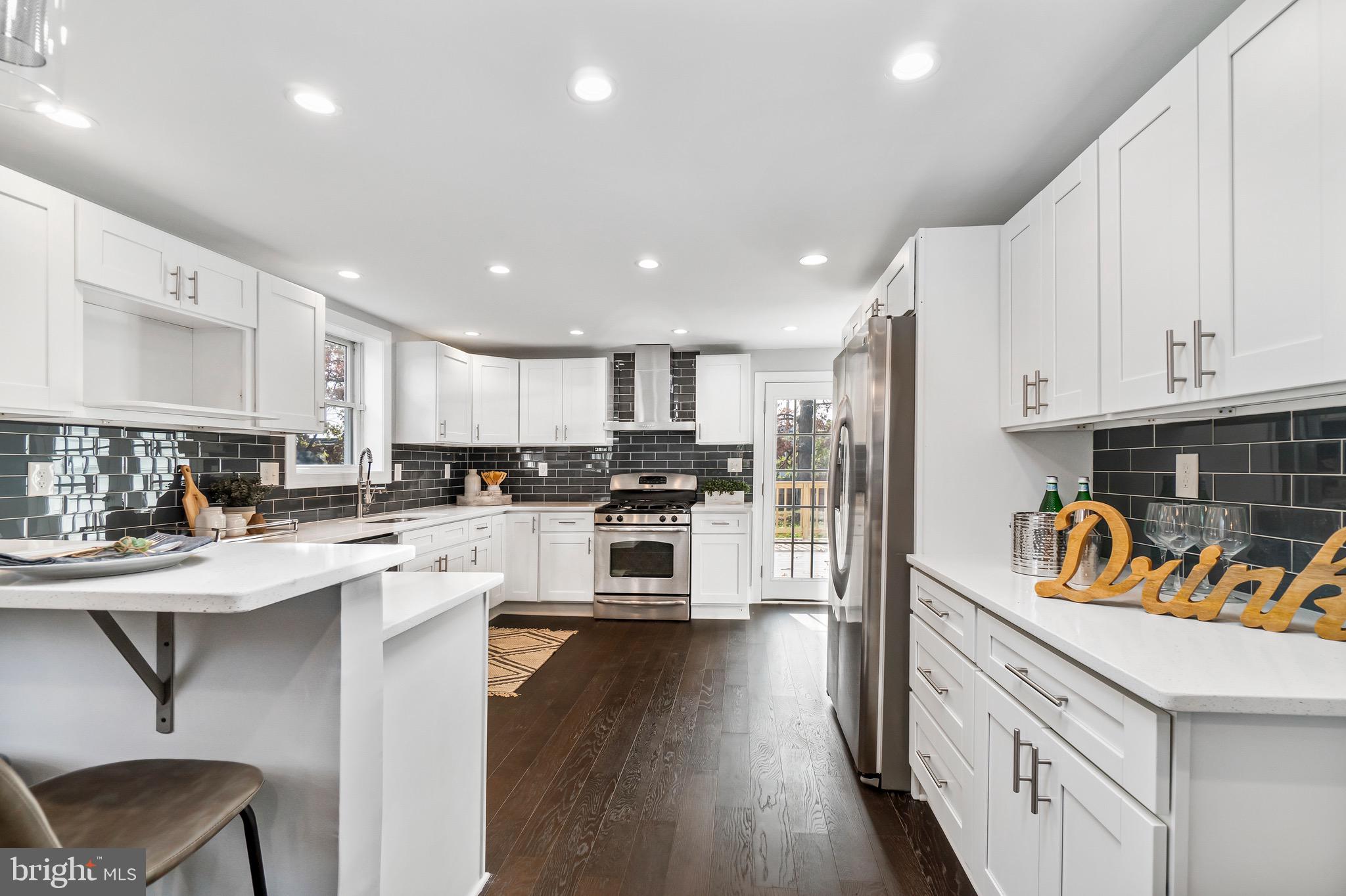 615 St Dunstans Road Baltimore, MD 21212 - Photo 11 of 42