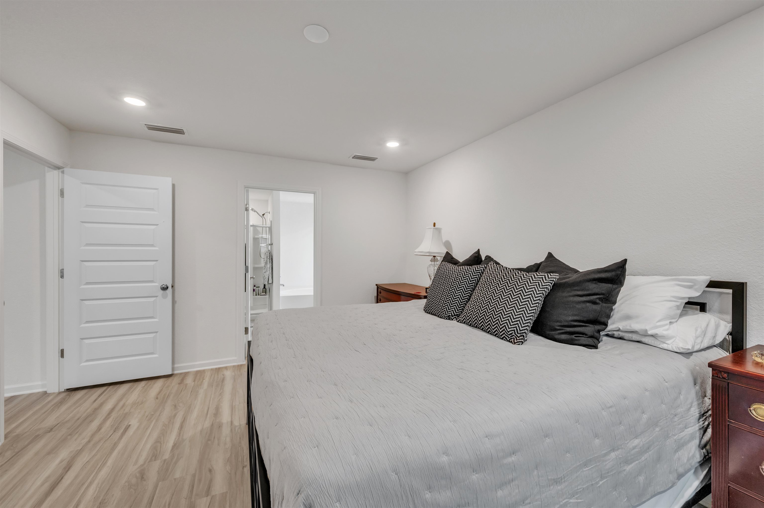 381 Winters Avenue Gulf Shores, AL 36542 - Photo 27 of 34 Bedroom