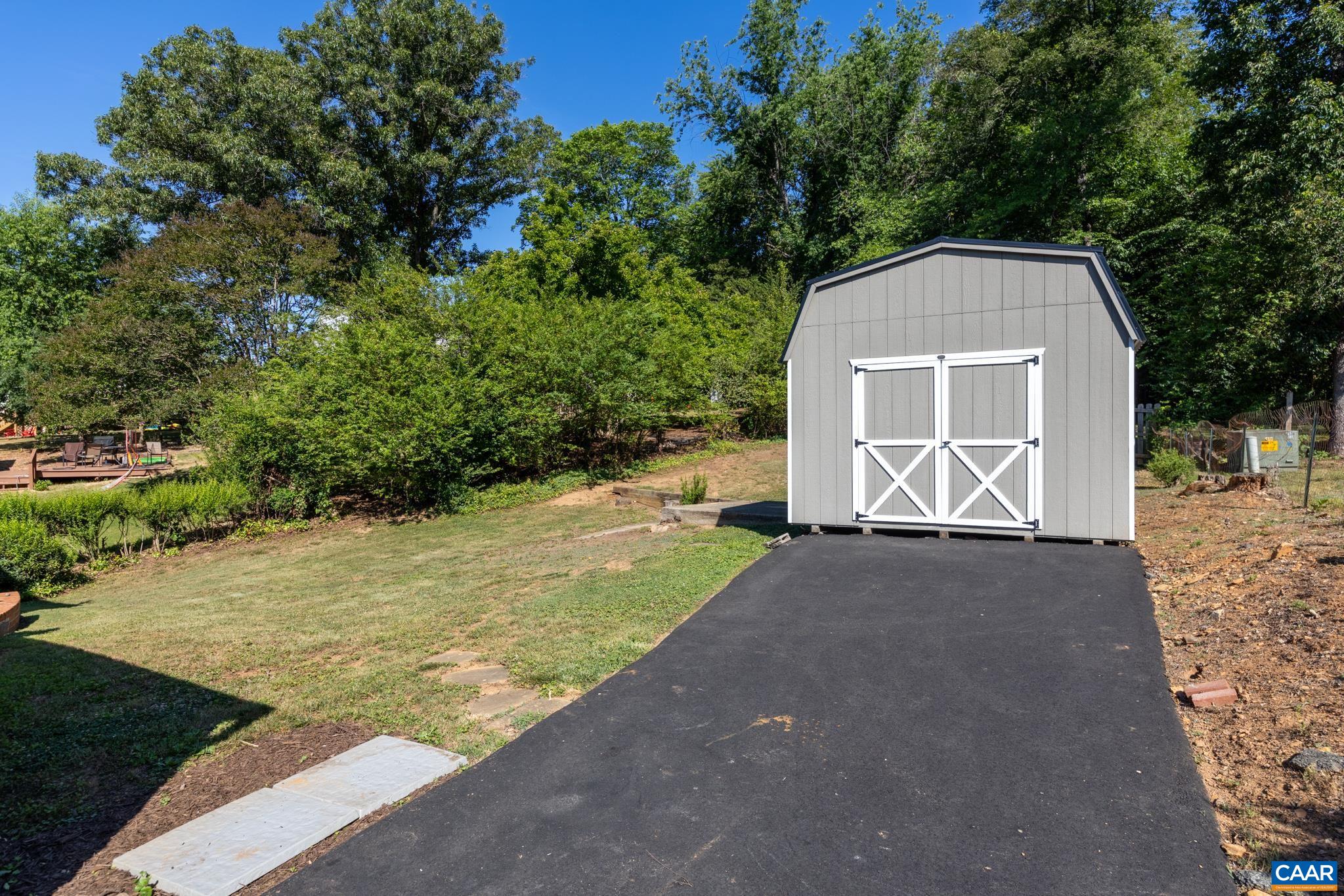 327 Brentwood Road Charlottesville, VA 22901 - Photo 37 of 44