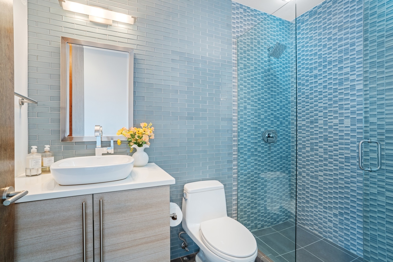 15 South Racine Avenue, Unit 5N Chicago, IL 60607 - Photo 21 of 30