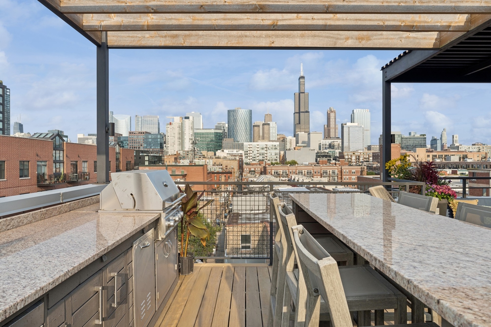 15 South Racine Avenue, Unit 5N Chicago, IL 60607 - Photo 25 of 30