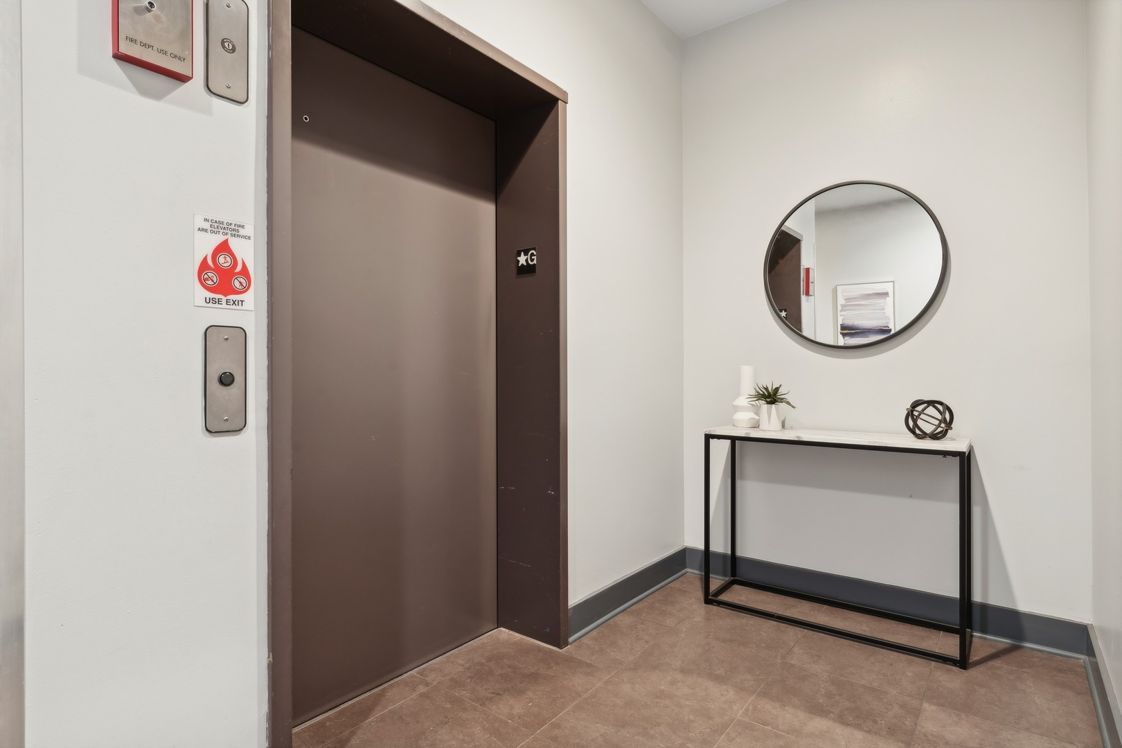 15 South Racine Avenue, Unit 5N Chicago, IL 60607 - Photo 28 of 30