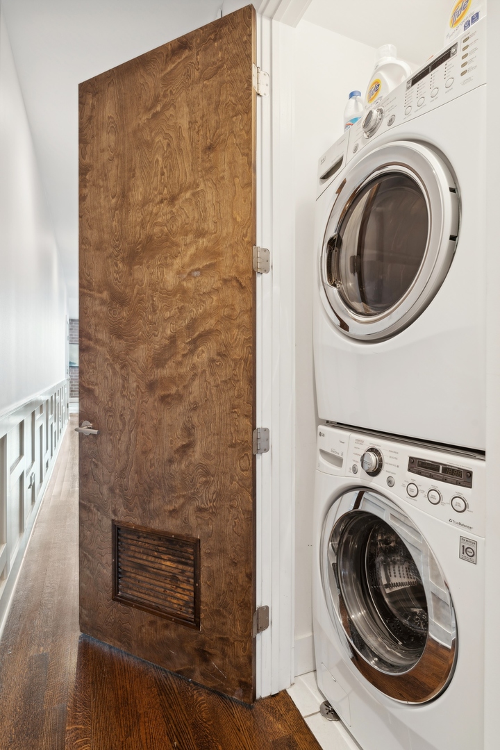 15 South Racine Avenue, Unit 5N Chicago, IL 60607 - Photo 29 of 30