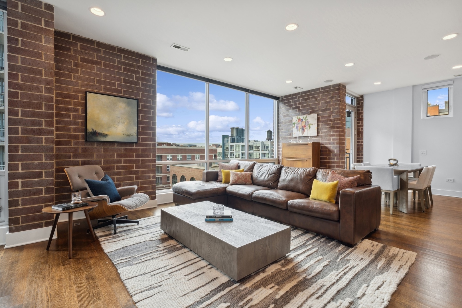 15 South Racine Avenue, Unit 5N Chicago, IL 60607 - Photo 4 of 30