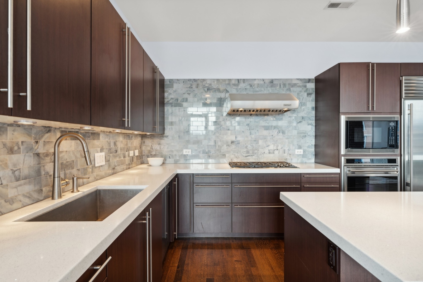 15 South Racine Avenue, Unit 5N Chicago, IL 60607 - Photo 8 of 30