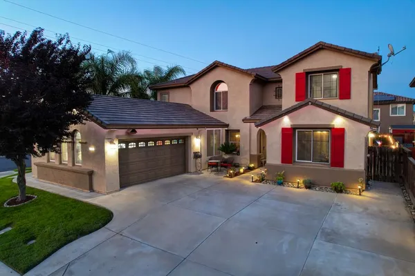 $739,900 | 5034 Winding River Court, Riverbank, CA 95367