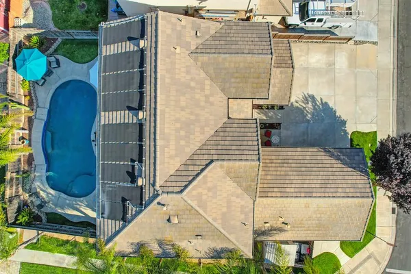 $739,900 | 5034 Winding River Court, Riverbank, CA 95367