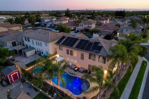 $739,900 | 5034 Winding River Court, Riverbank, CA 95367