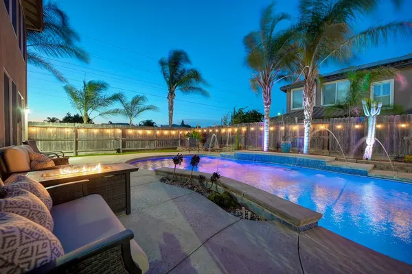 $739,900 | 5034 Winding River Court, Riverbank, CA 95367