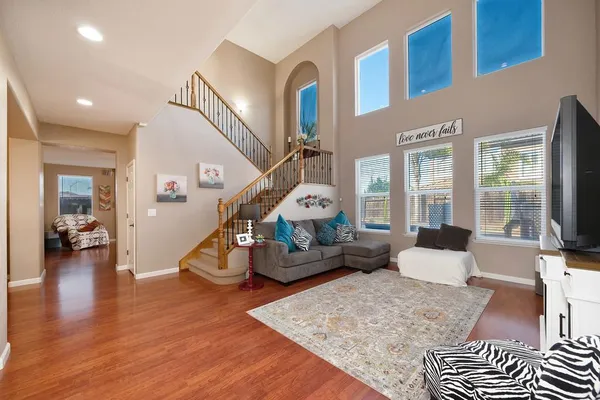 $739,900 | 5034 Winding River Court, Riverbank, CA 95367