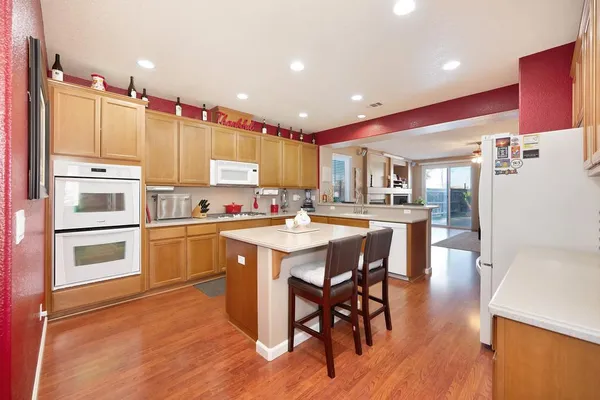 $739,900 | 5034 Winding River Court, Riverbank, CA 95367