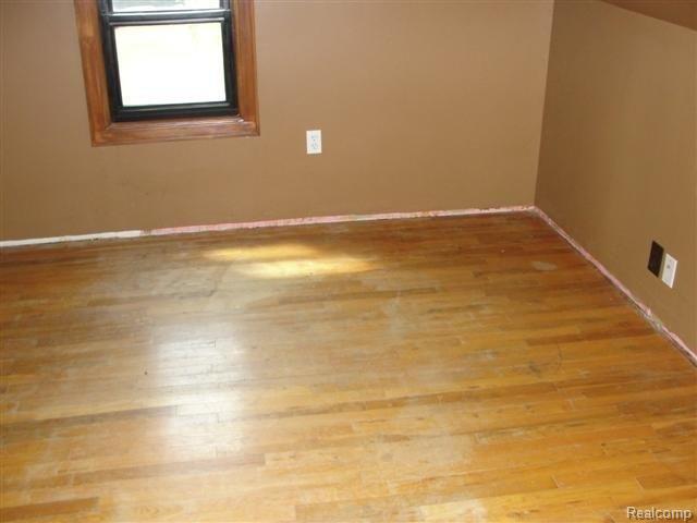 3773 Orchardview Avenue Rochester, MI 48307 - Photo 3 of 8 bdrm