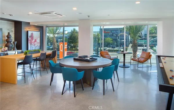 $4,185 | 6235 Topanga Canyon Boulevard, Unit 447, Woodland Hills, CA 91367