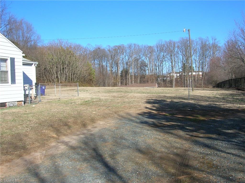 2155 Griffith Road Winston-Salem, NC 27103 - Photo 3 of 4