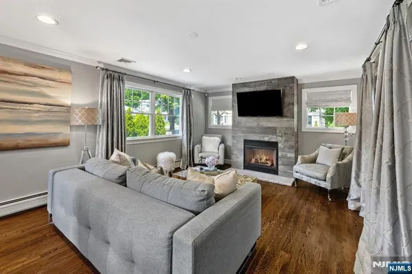 $5,500 | 163 Godwin Avenue, Unit 1, Ridgewood, NJ 07450