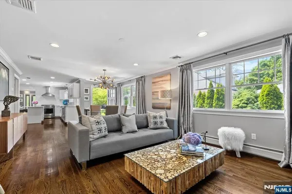 $5,500 | 163 Godwin Avenue, Unit 1, Ridgewood, NJ 07450