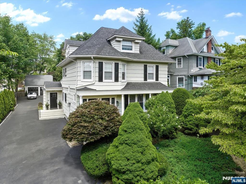 163 Godwin Avenue, Unit 1 Ridgewood, NJ 07450 - Photo 2 of 33