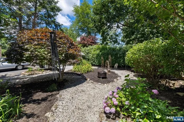 $5,500 | 163 Godwin Avenue, Unit 1, Ridgewood, NJ 07450