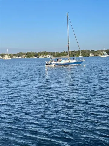 $2,080 | 213 Sea Horse Drive Southeast, Unit B, St. Petersburg, FL 33705