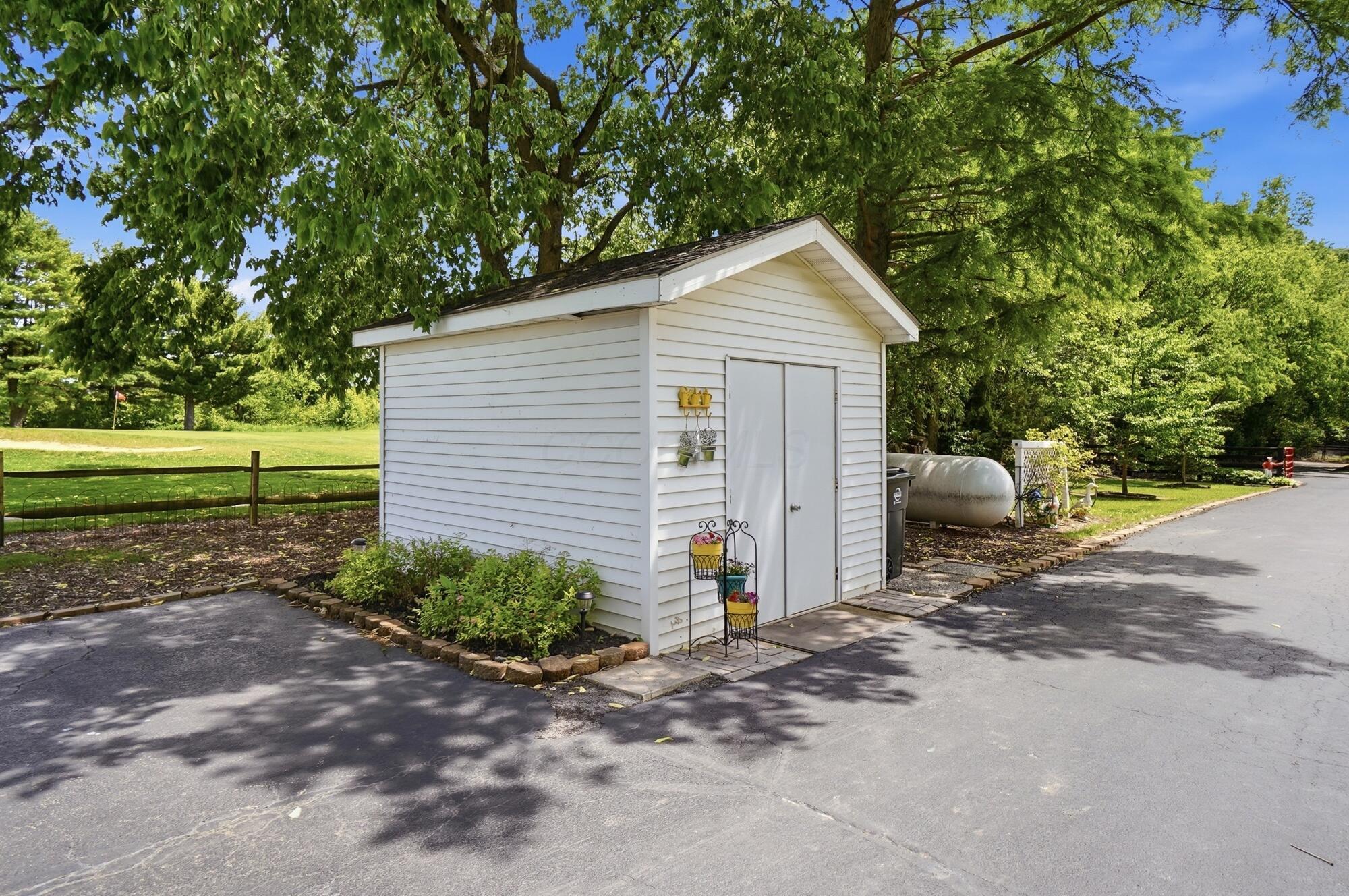 6075 Alkire Road Galloway, OH 43119 - Photo 60 of 85 Garden Shed