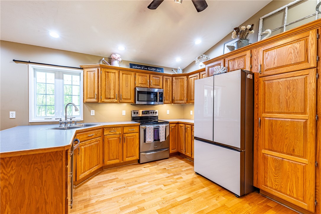 11 Plains Road Mendon, NY 14472 - Photo 9 of 50 Kitchen/Dining Room