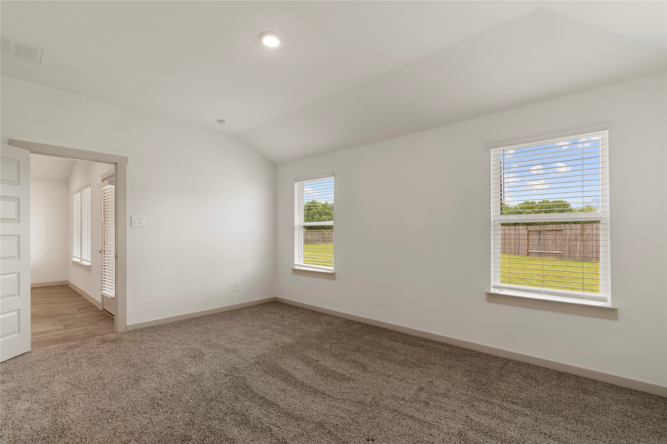 1203 Truckee River Drive Rosharon, TX 77583 - Photo 6 of 12 an empty room with windows