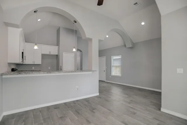 $1,400 | 16960 West Ivanhoe Street, Montgomery, TX 77316