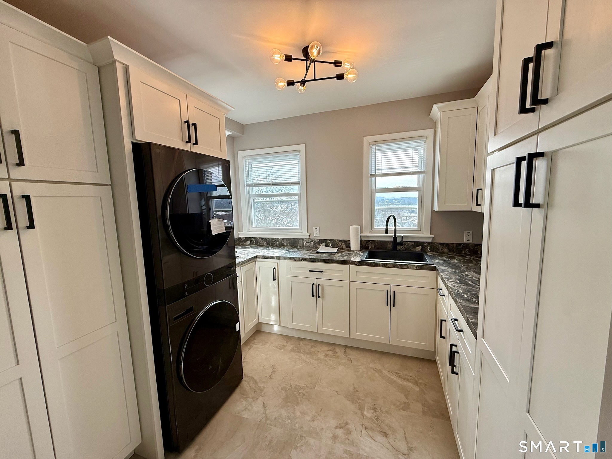 24 Cross Street New Britain, CT 06053 - Photo 4 of 19