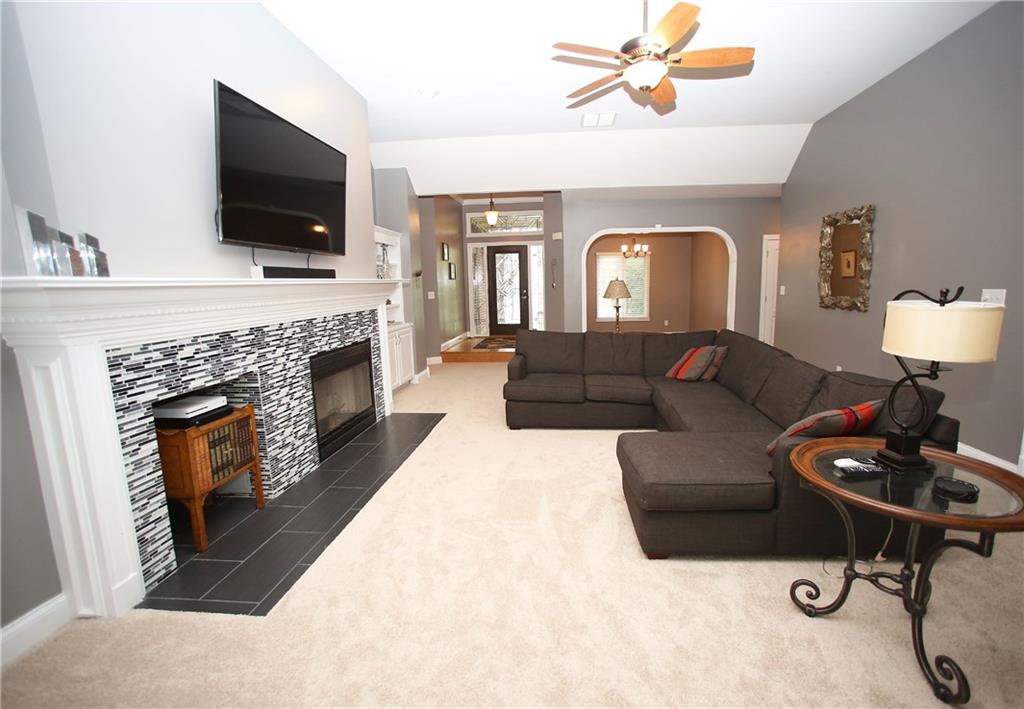 10073 Bent Tree Lane Fishers, IN 46037 - Photo 9 of 39 Gallery Image 9
