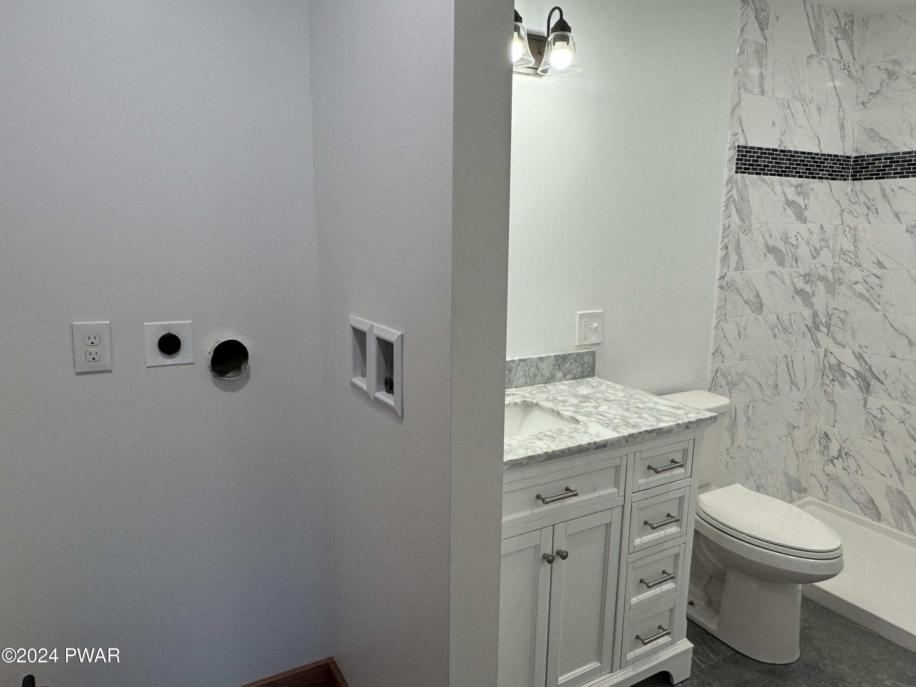225 Raymondskill Road Milford, PA 18337 - Photo 10 of 27 laundry