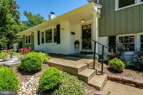 $685,000 | 7618 Highland Street, Springfield, VA 22150
