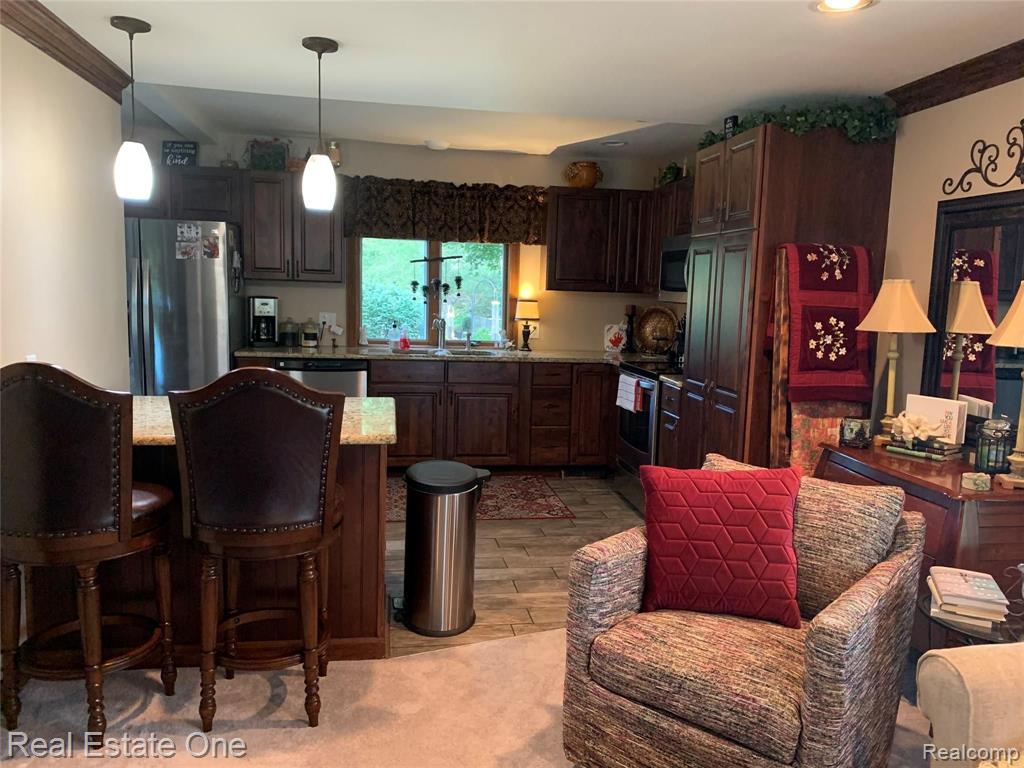 906 West Silver Lake Road Fenton, MI 48430 - Photo 7 of 24