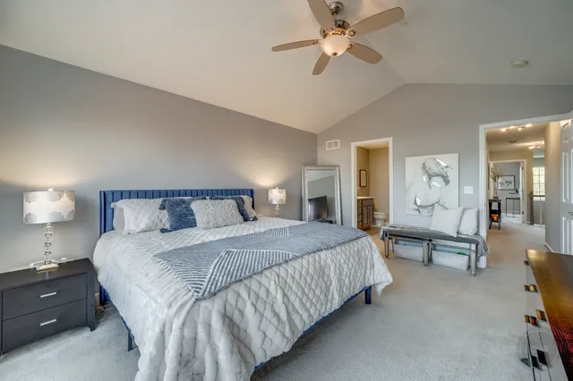 $2,900 | 201 Dorset Avenue, Unit 201, Oswego, IL 60543