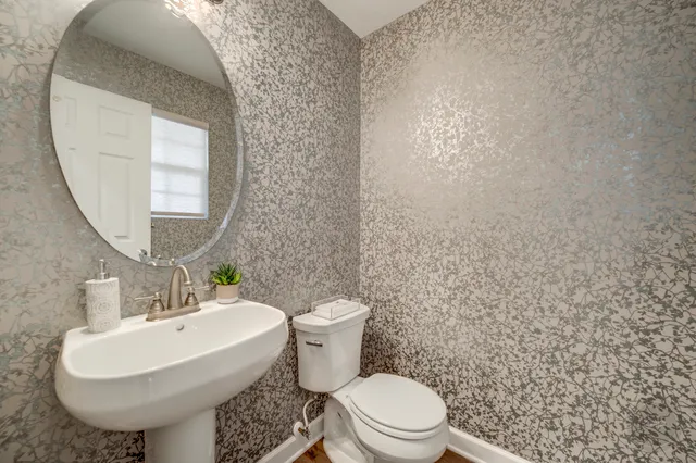 $2,900 | 201 Dorset Avenue, Unit 201, Oswego, IL 60543