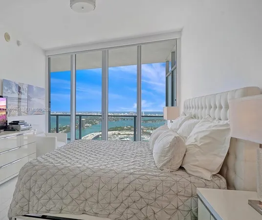 $6,500 | 1100 Biscayne Boulevard, Unit 4803, Miami, FL 33132