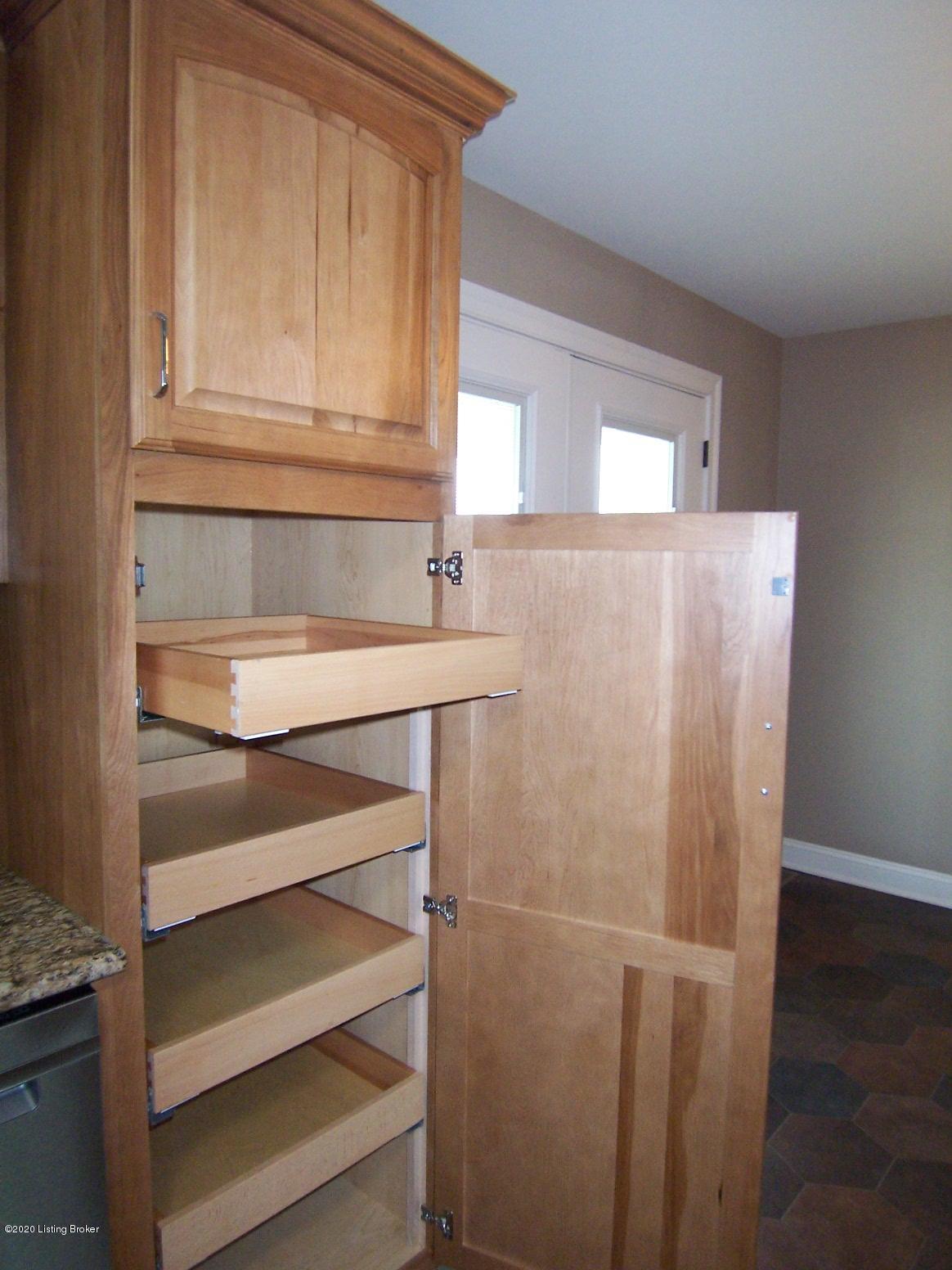 435 Ed Pile Road Bardstown, KY 40004 - Photo 9 of 35 Custom Pull Out Pantry
