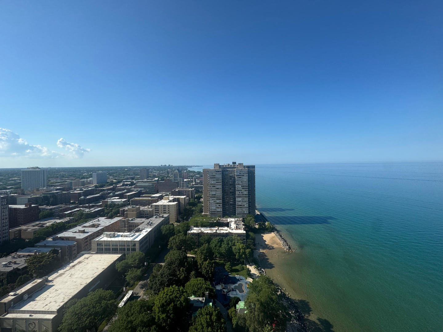 6171 North Sheridan Road, Unit 2809 Chicago, IL 60660 - Photo 2 of 7