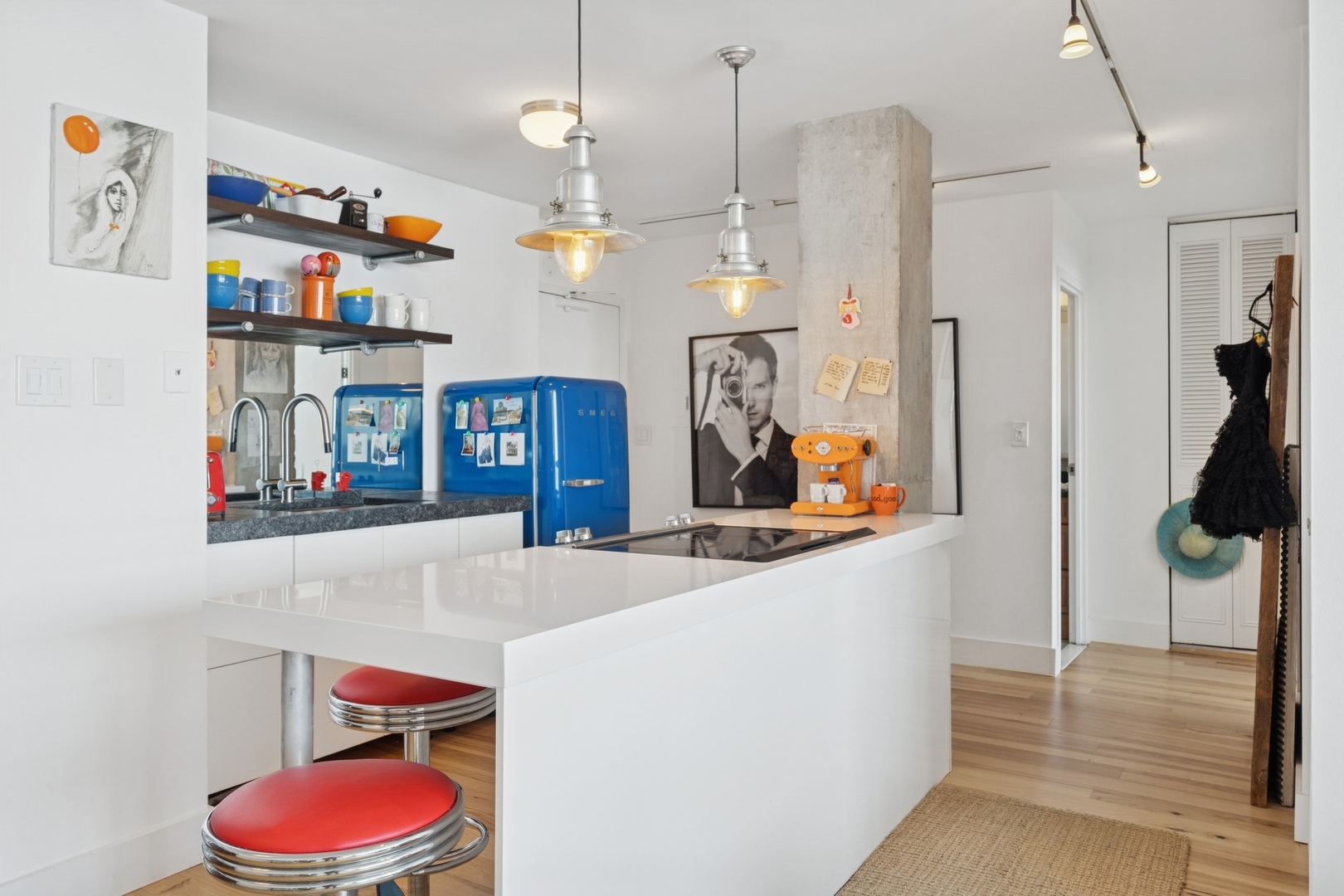 6171 North Sheridan Road, Unit 2809 Chicago, IL 60660 - Photo 8 of 33 Gallery Image 8