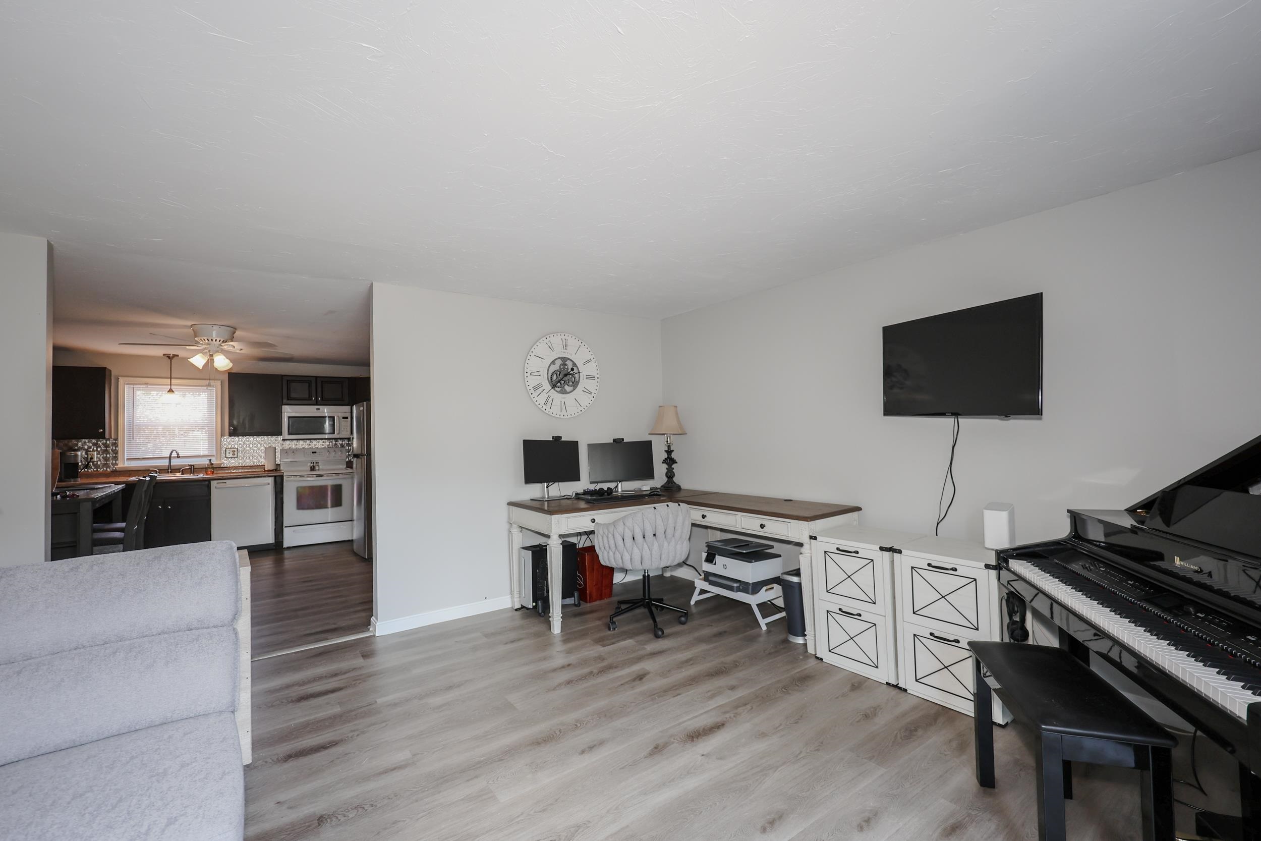 360 Circle Road, Unit 3 Manchester, NH 03103 - Photo 9 of 27