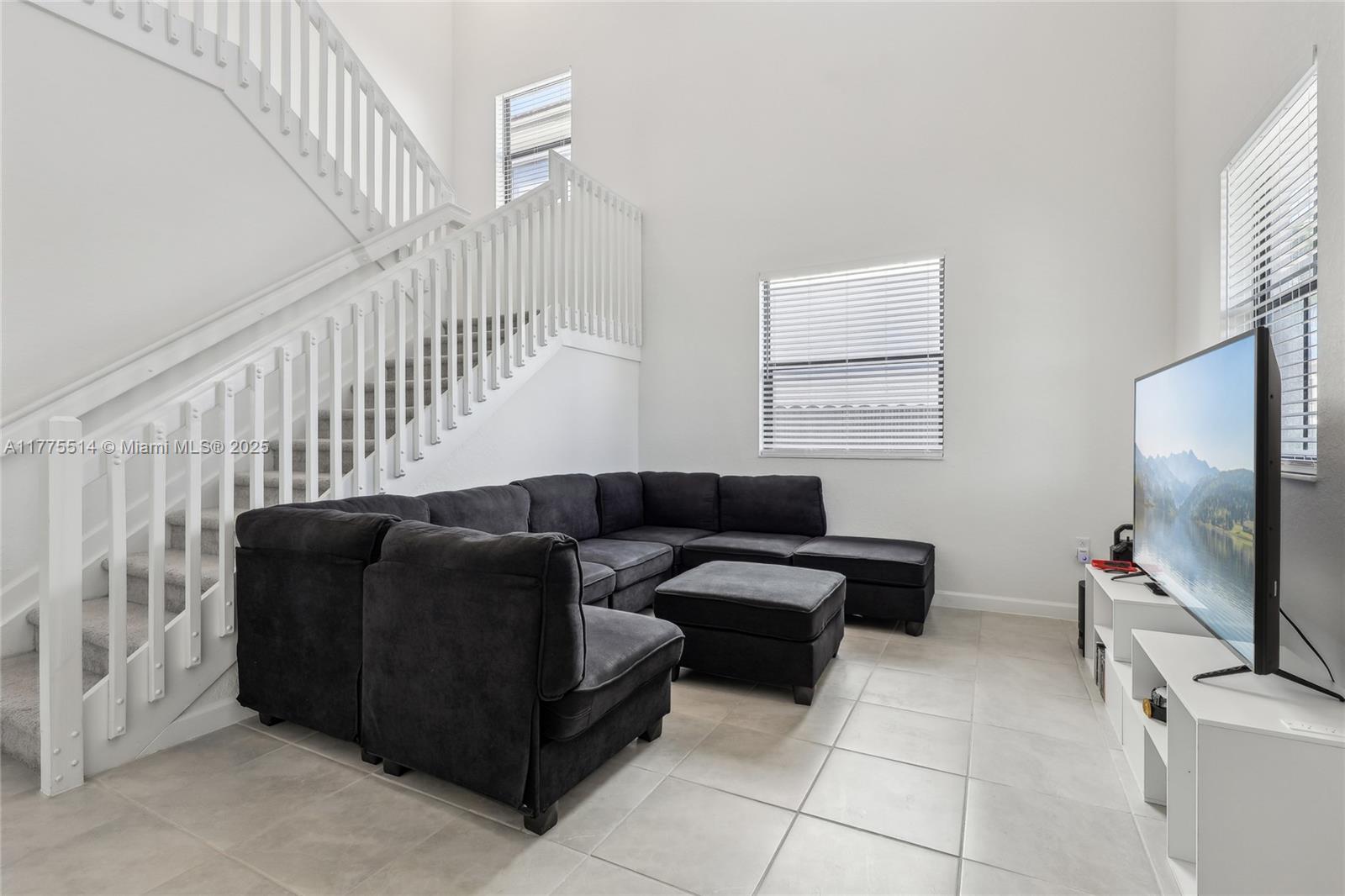 12972 Southwest 229th Street Miami, FL 33170 - Photo 7 of 28