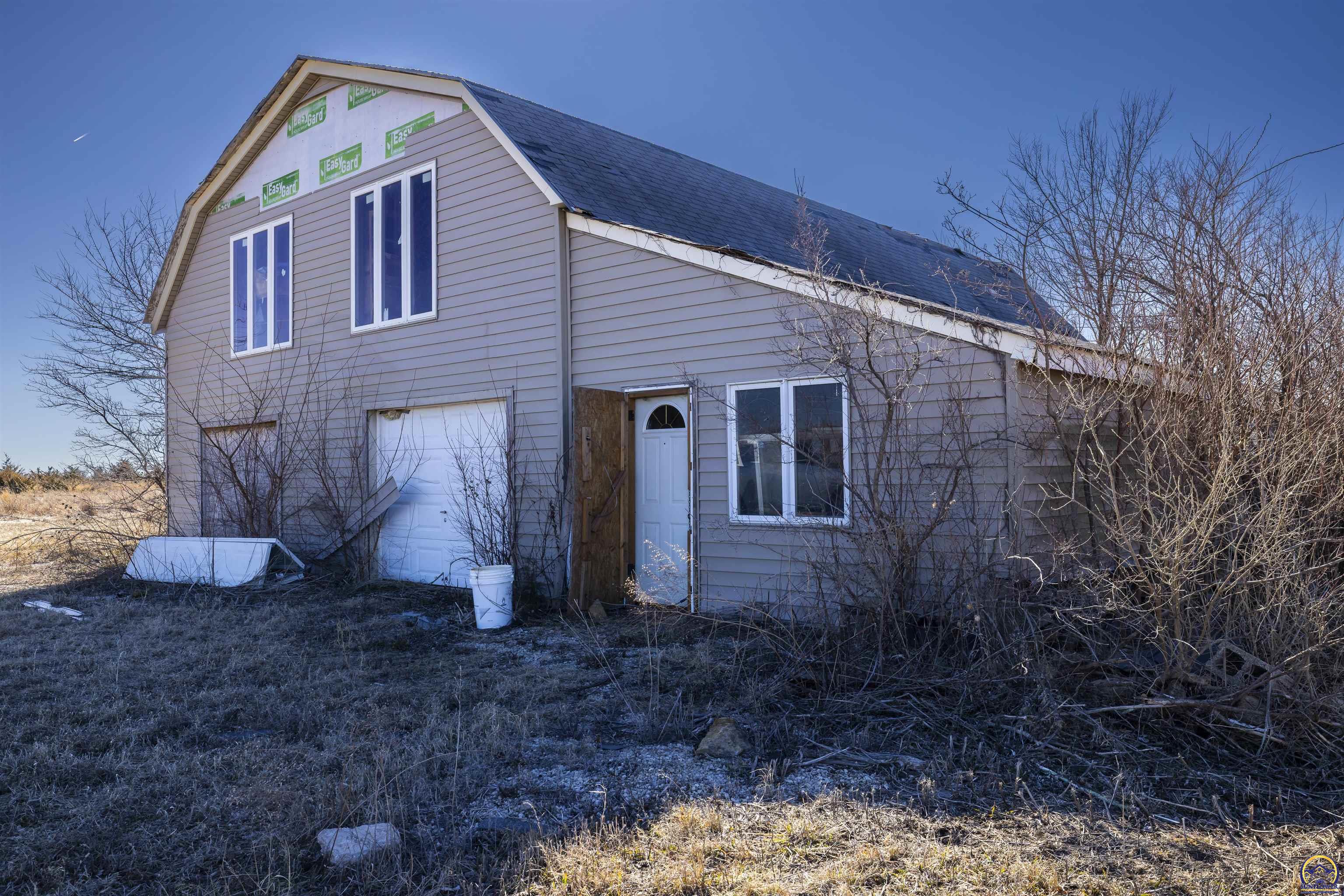 7737 Southwest Crawford Road Auburn, KS 66402 - Photo 3 of 8