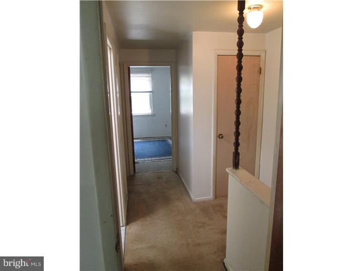 1337 Rainer Road Brookhaven, PA 19015 - Photo 14 of 21 Hallway