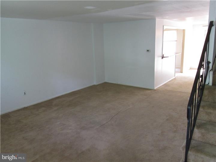 1337 Rainer Road Brookhaven, PA 19015 - Photo 3 of 21 Living Room