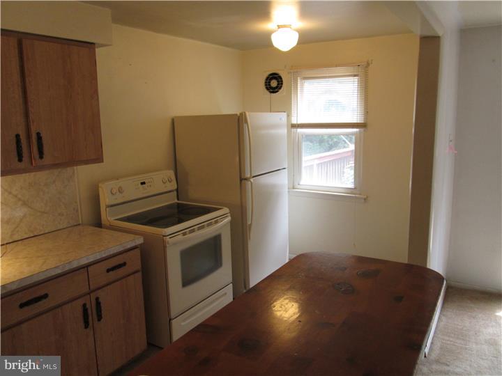 1337 Rainer Road Brookhaven, PA 19015 - Photo 7 of 21 Kitchen